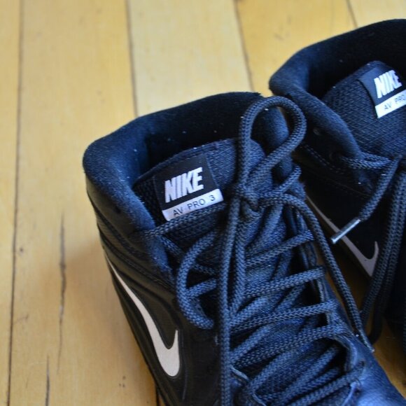 Nike Shoes Size 4Y - Picture 2 of 9